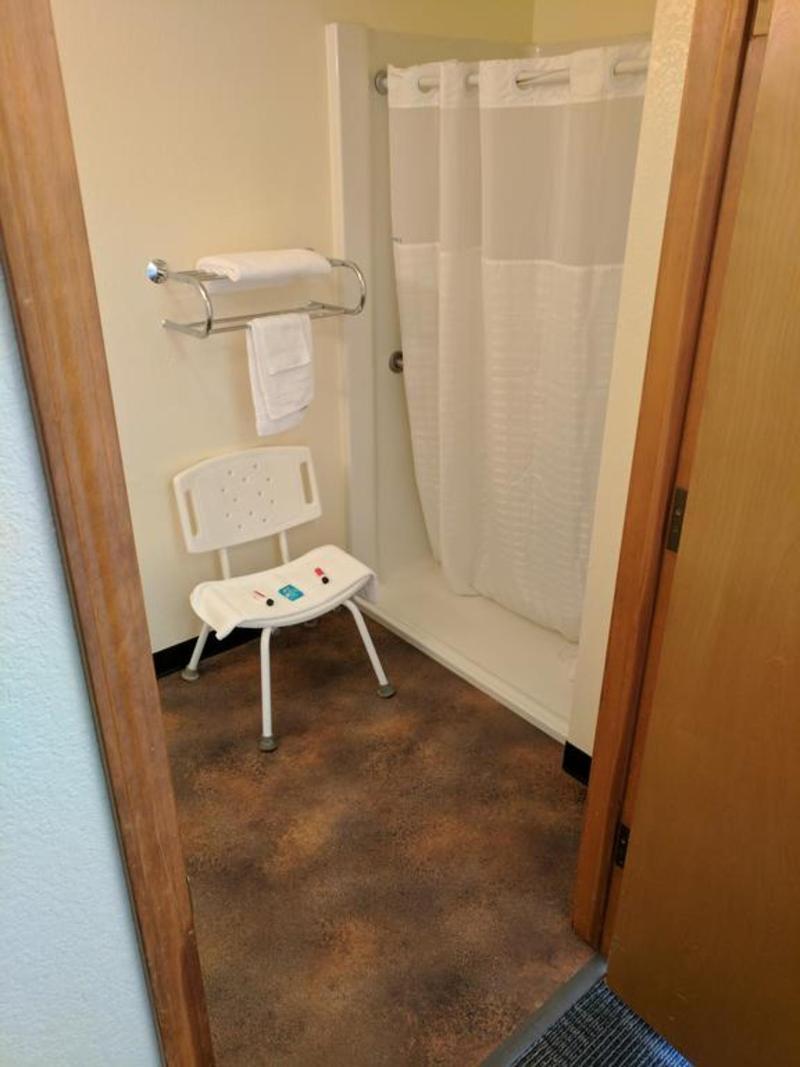 Travelodge By Wyndham Three Forks מראה חיצוני תמונה