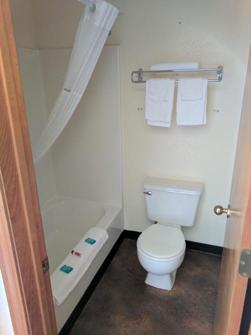 Travelodge By Wyndham Three Forks מראה חיצוני תמונה